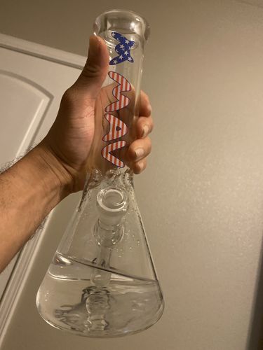 Customer photo review of 12" MAV Valor Special Edition Beaker Bong