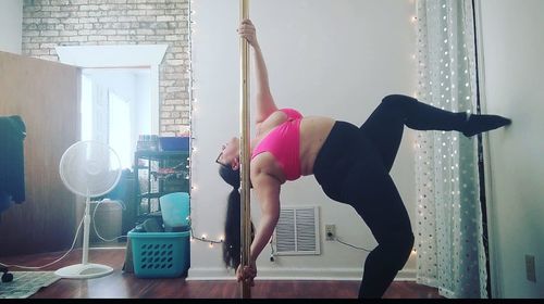 Stephanie P. review of Essential 'Fawnia' Twist Sports Bra image 1 out of 1