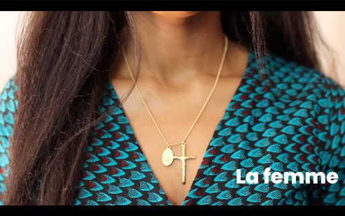 Customer photo review of La Femme Necklace 2.0