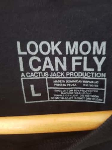 Customer photo review of Astroworld "Look Mom I Can Fly" Tee
