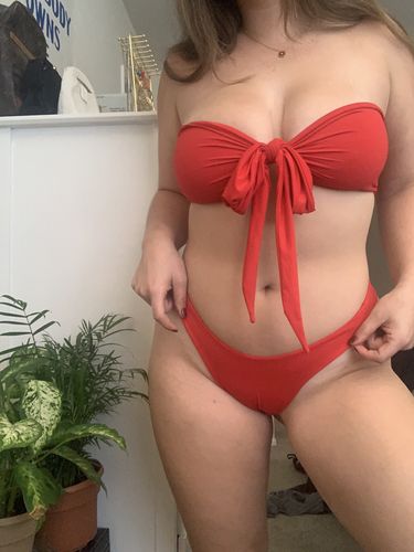 Customer photo review of The Kenzie Bottoms / Red