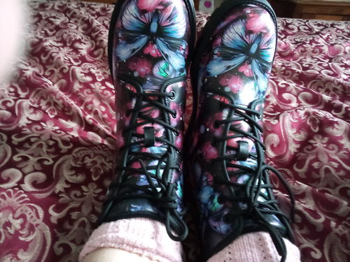 Customer photo review of Butterfly Boots 2.0