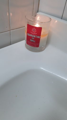 Customer photo review of Quarantine and Ch!ll Diamond Candle