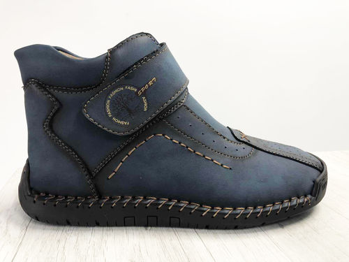 Customer photo review of Dacomfy Men's leather shoes non-slip casual fashion high-top shoes