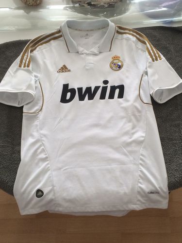 Customer photo review of 2011-2012 Real Madrid Home kit