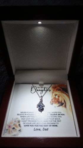 Customer photo review of "TO MY DAUGHTER, LOVE DAD" WHITE GOLD GIFT SET