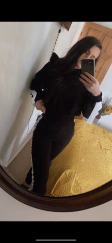 Customer photo review of Sweatshirt Crop Hoody + Joggers Co-ord - Black A20