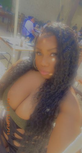 Customer photo review of Brooklyn Hair 9A Grade Loose Deep Wave 13x4 Transparent (HD) Lace Frontal