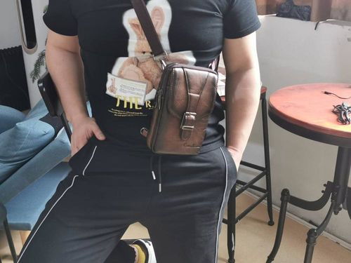 Customer photo review of New Vintage Men Shoulder Bag Fashion Business Leather Crossbody Sling Messenger Bags