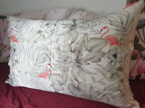 Customer photo review of Flamingos Pure Silk Pillowcase