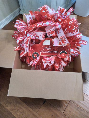 Customer photo review of 1.5"X10Yd Argyle Hearts On Royal White/Hot Pnk/Red RGA135527