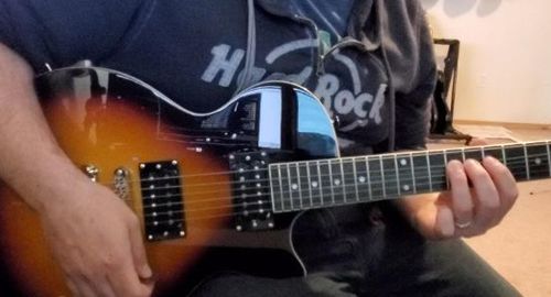 Customer photo review of Donner DLP-124S Solid Body Full-Size 39 Inch LP Electric Guitar Kit Sunburst Yellow, with Bag, Strap, Cable, for Beginner