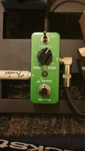 Customer photo review of Donner Noise Killer Guitar Effect Pedal Noise Gate Pedal 2 Modes