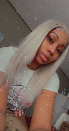 Customer photo review of Brooklyn Hair 9A Platinum Blonde #613 Straight 13x4 Transparent (HD) Lace Frontal