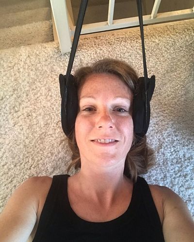 Customer photo review of OneLuxe Neck Hammock