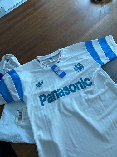 Customer photo review of 1990 Marseille Away retro kit