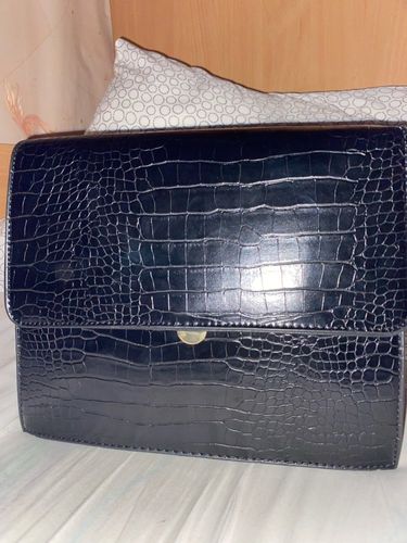 Customer photo review of Luxury Brand 2021 Fashion New Quality Leather Tote Bag