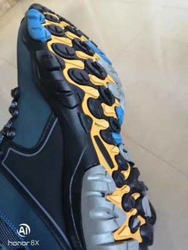 Customer photo review of Fansgemacht Neue wasserdichte Winter-Outdoor-Sportschuhe, Bergschneeschuhe