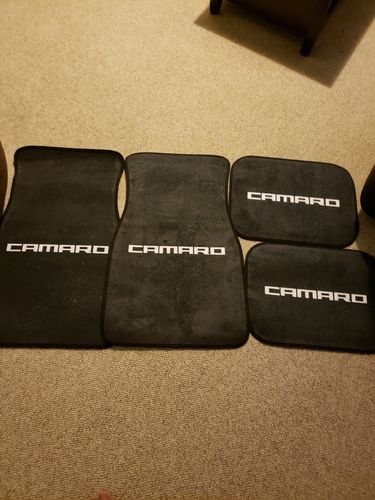 Customer photo review of Camaro White Letter Floor Mats 210402