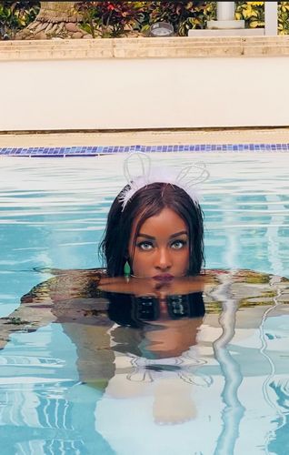 Customer photo review of Mel Prescription Contact Lenses