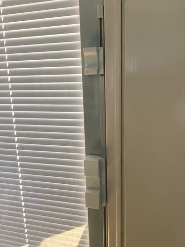 Customer photo review of RSL Sliding Magnetic Blind Controller