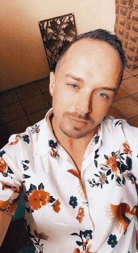 Customer photo review of Men's Casual Floral Print Short Sleeve Shirt