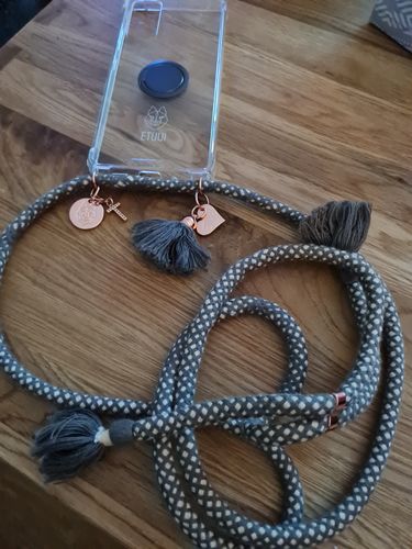 Customer photo review of Dubai Rosé Handykette + Clear Case - Special Edition