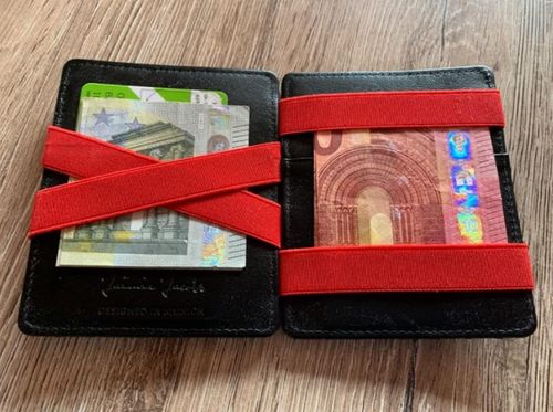 Customer photo review of Flap Boy Slim - Magic Wallet without Coin Pocket