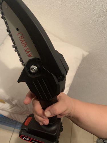 Customer photo review of GJEMAX™ Mini-Elektro-Kettensäge
