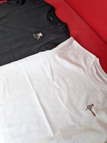 Customer photo review of Siebträger & Tamper | Besticktes Organic Bio Baumwoll-T-Shirt