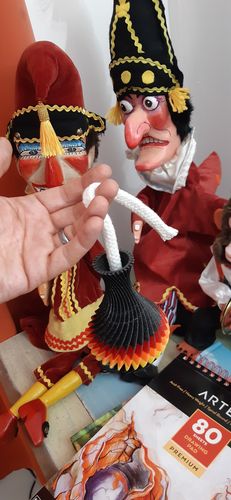 Customer photo review of The American Prayer Vase Genie Bottle BLACK MAMBA by Big Guy's Magic- Trick