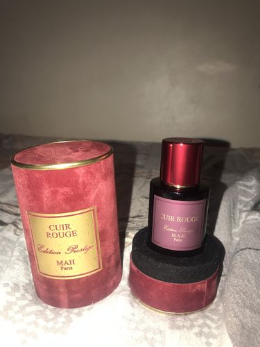 Customer photo review of Cuir Rouge