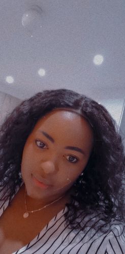 Customer photo review of 13x4 Curly Lace frontal Wig 180% density