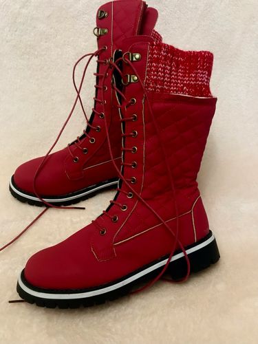 Customer photo review of Bottes Mi-Mollet Tricotées En Dentelle