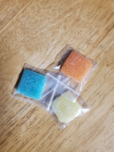 Customer photo review of 100mg Delta 8 THC Gummies: INTOXICATING