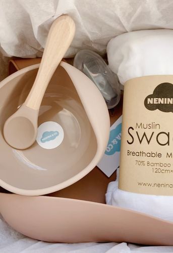 Customer photo review of Set de Vajilla Deluxe Khaki Silicona Orgánica y Bamboo Ecológico