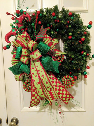 Customer photo review of 27"L Round Mixed Glitter Ball Spray Red/Emerald/Lime XS9715A3