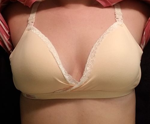 Customer photo review of Momma's Comfy Maternity Bra