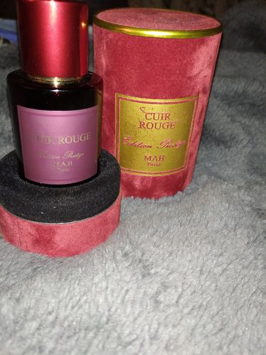 Customer photo review of Cuir Rouge