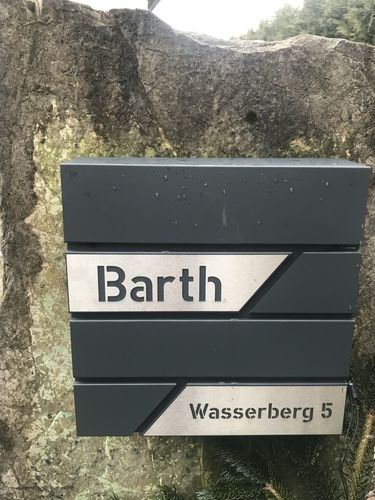 Customer photo review of AlbersDesign Briefkasten B1 anthrazit (RAL7016) personalisiert mit Edelstahl-Schildern