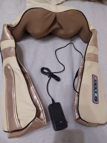 Customer photo review of Best Neck Shoulder Massager- Shiatsu Neck And Shoulder Massager With Heat