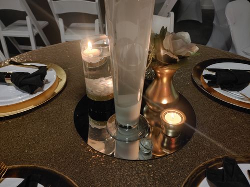 Customer photo review of 13" Silver Round Light Weight Mirror Charger Plate | 1 Charger