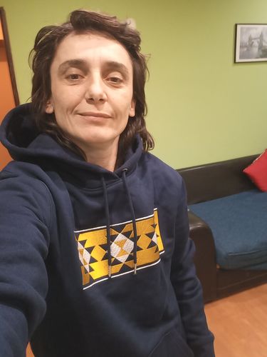Милена М. review of Плътна унисекс блуза с качулка бродирана с шевица "Род" image 1 out of 1