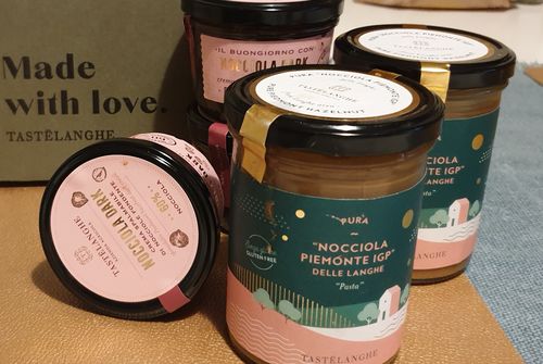 Customer photo review of 2 vasi di Pasta di Nocciole Piemonte IGP 100%