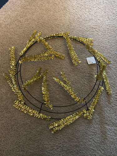 Customer photo review of 15"WIRE,25"OAD-PENCIL WORK Form gold metallic XX751108
