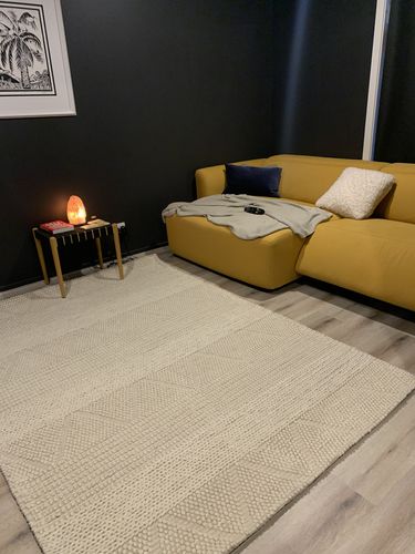 Customer photo review of Ivory African-Inspired Flat Weave Wool-Blend Rug