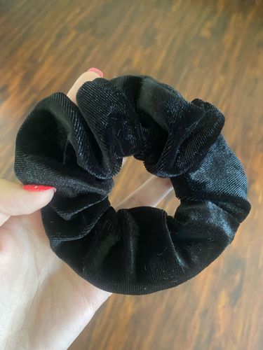 Customer photo review of Stashy Scrunchie