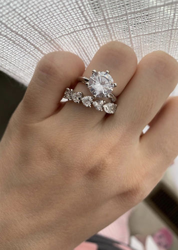 Customer photo review of NOELLE