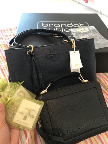 Customer photo review of Marc Jacobs The Box 23 Leather Carryall / Crossbody Bag (Black)