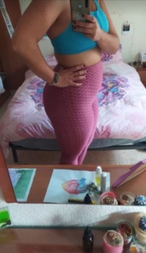 Customer photo review of GYMKARTEL® ANTI-CELLULITE AND PUSH UP LEGGINGS - MAUVE